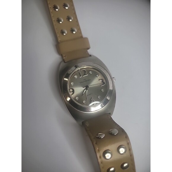 Vintage No Boundaries Wristwatch Watch Womens Silver Tone Brown Studded Strap - Picture 5 of 10
